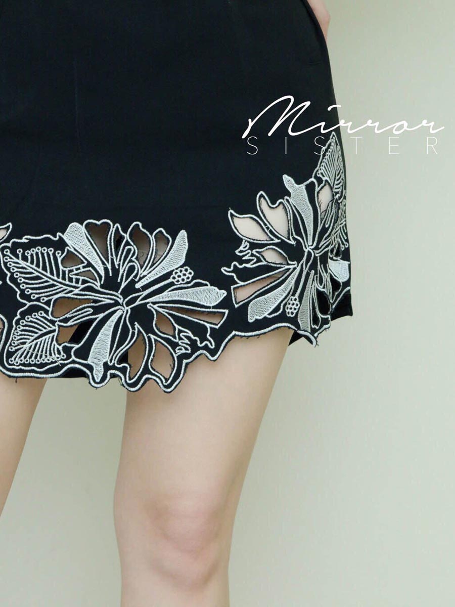 เสื้อผ้าผู้หญิง Monomania-Embroided-dress-shirt-5